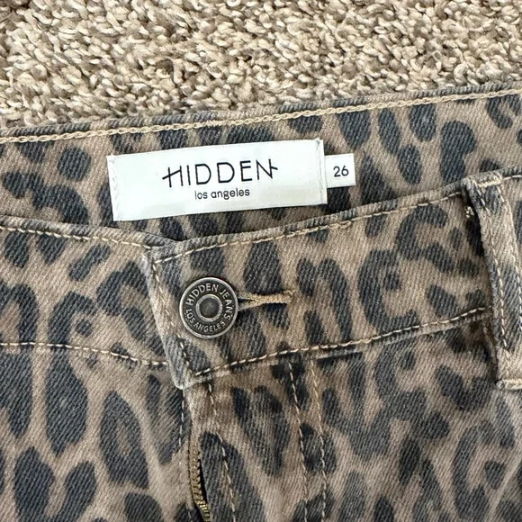 Hidden Los Angeles Leopard Print Jeans in Taupe and Black - Picture 3 of 3